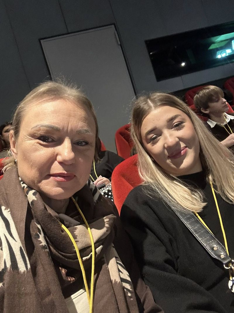 mt_gallery: Uczniowie klasy IVD IV LO im. KEN w Elblągu na Festiwalu Demokracji – Demokraton 2025!