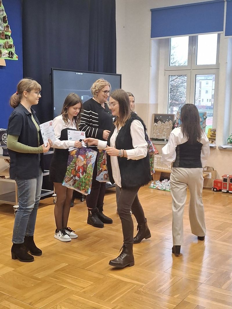 mt_gallery: Kolejny szkolny sukces! Dyplom zdobyty